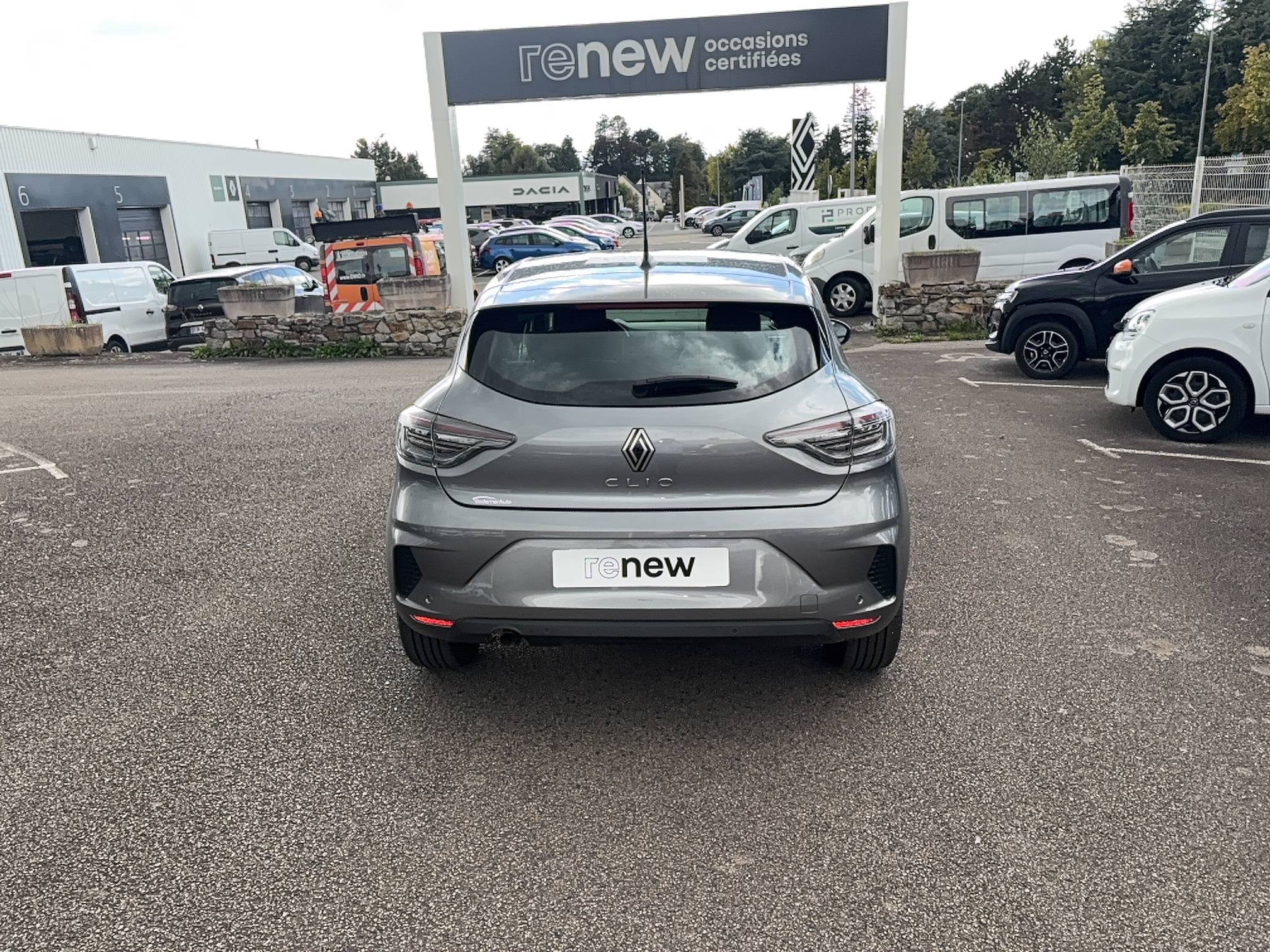 Vente en ligne Renault Clio 5 Clio Blue dCi 100 ch GSR2 au prix de 15 690 €