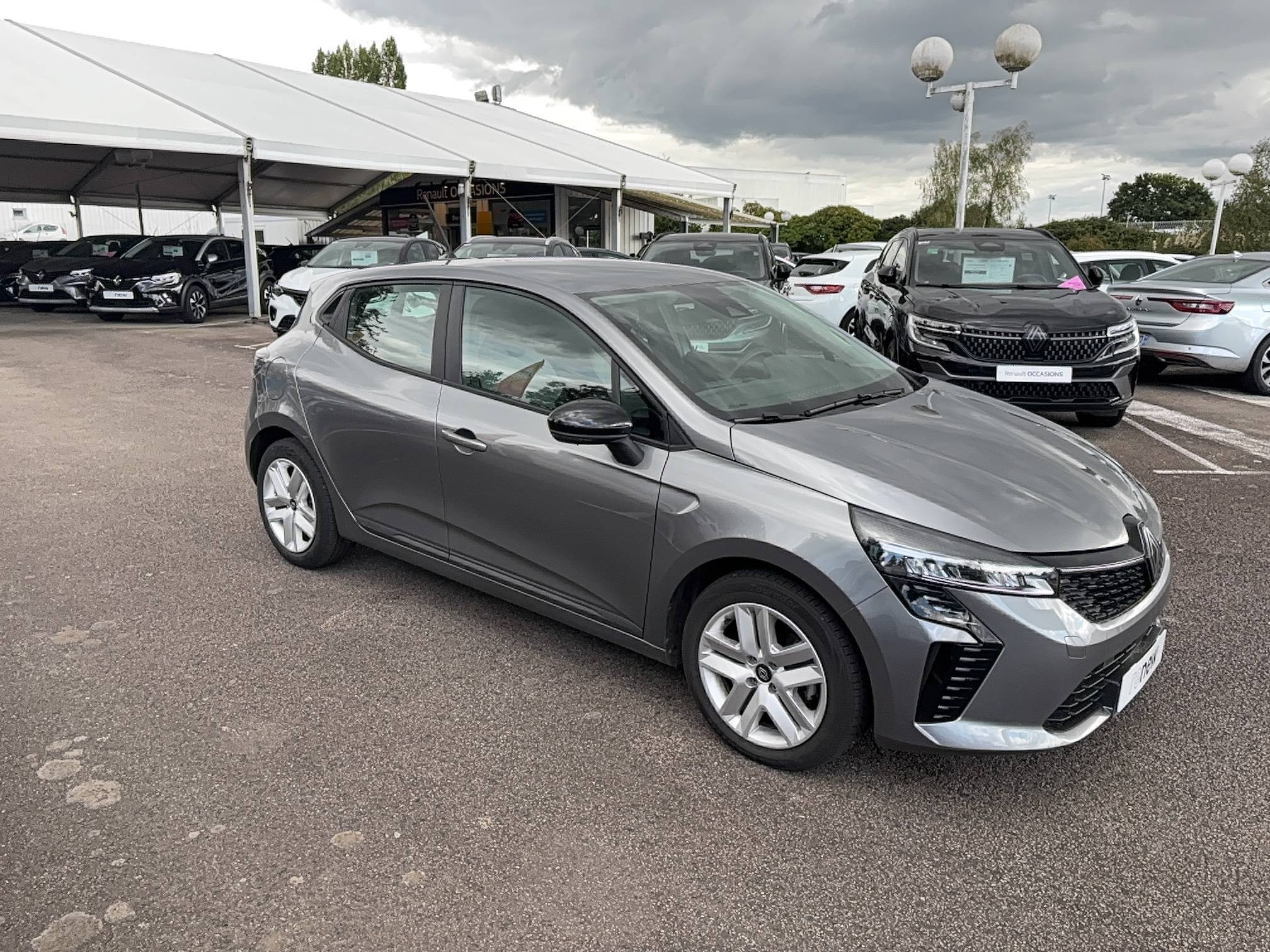 Vente en ligne Renault Clio 5 Clio Blue dCi 100 ch GSR2 au prix de 15 690 €