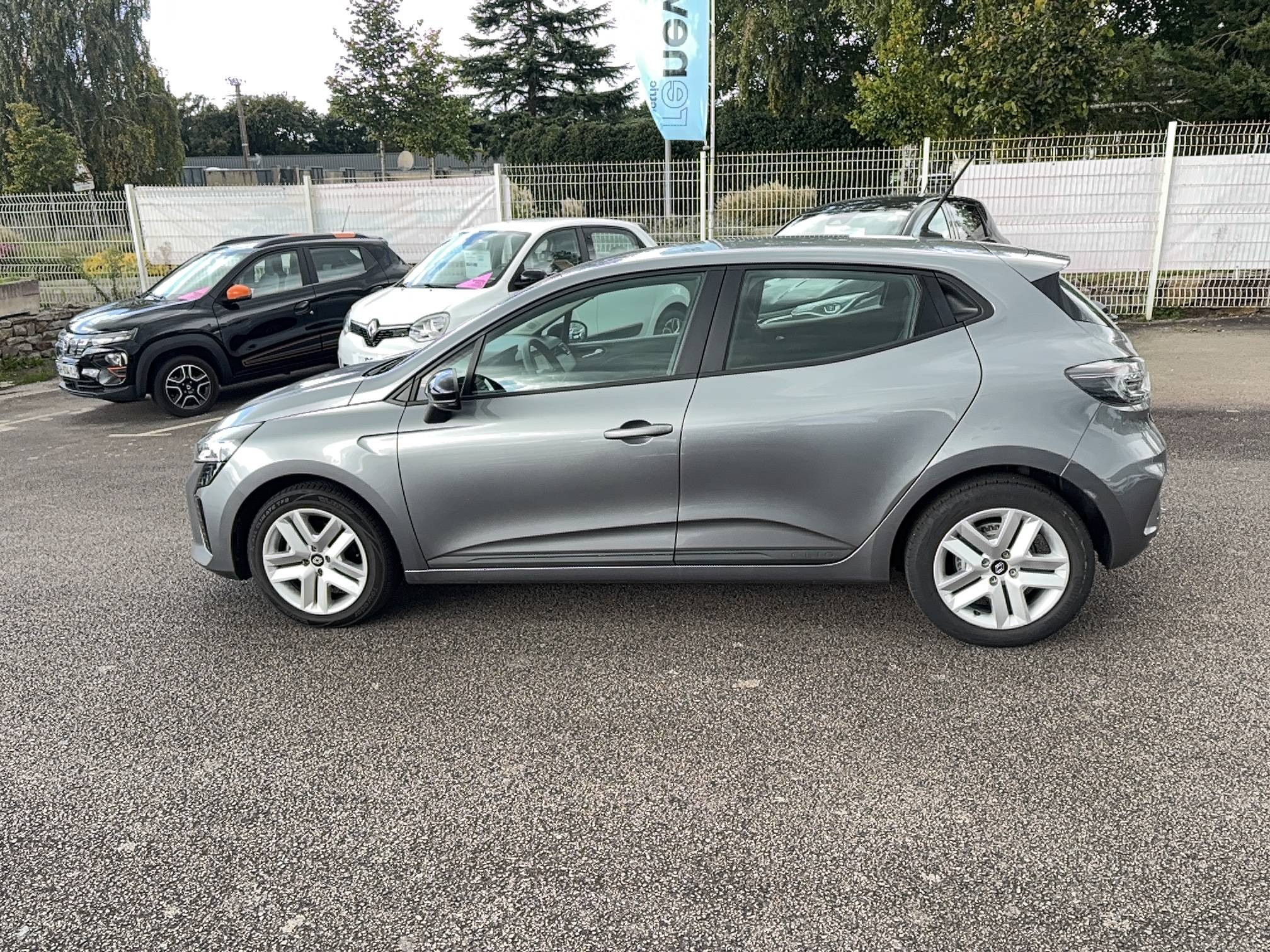 Vente en ligne Renault Clio 5 Clio Blue dCi 100 ch GSR2 au prix de 15 690 €