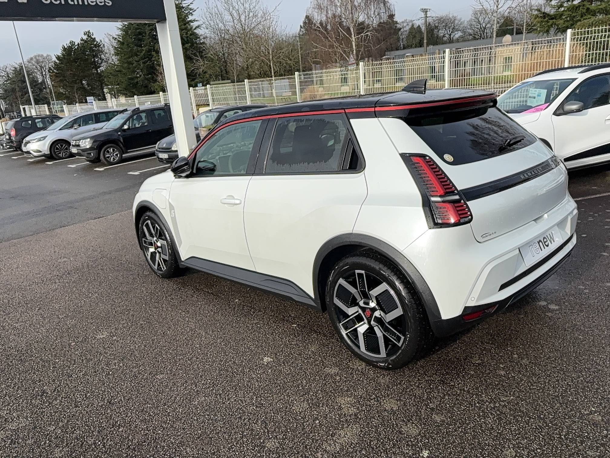 Vente en ligne Renault R5 E-Tech  120 ch autonomie urbaine au prix de 29 990 €