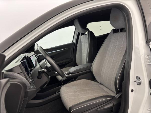 Vente en ligne Renault Megane E-Tech  EV60 220 ch super charge au prix de 23 990 €