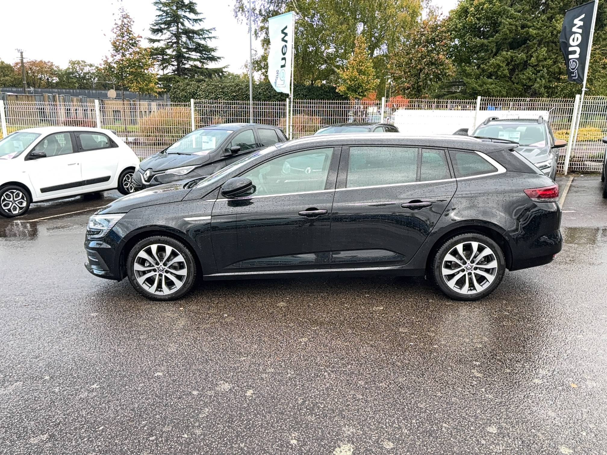 Vente en ligne Renault Megane 4 Estate  TCe 140 EDC au prix de 17 990 €