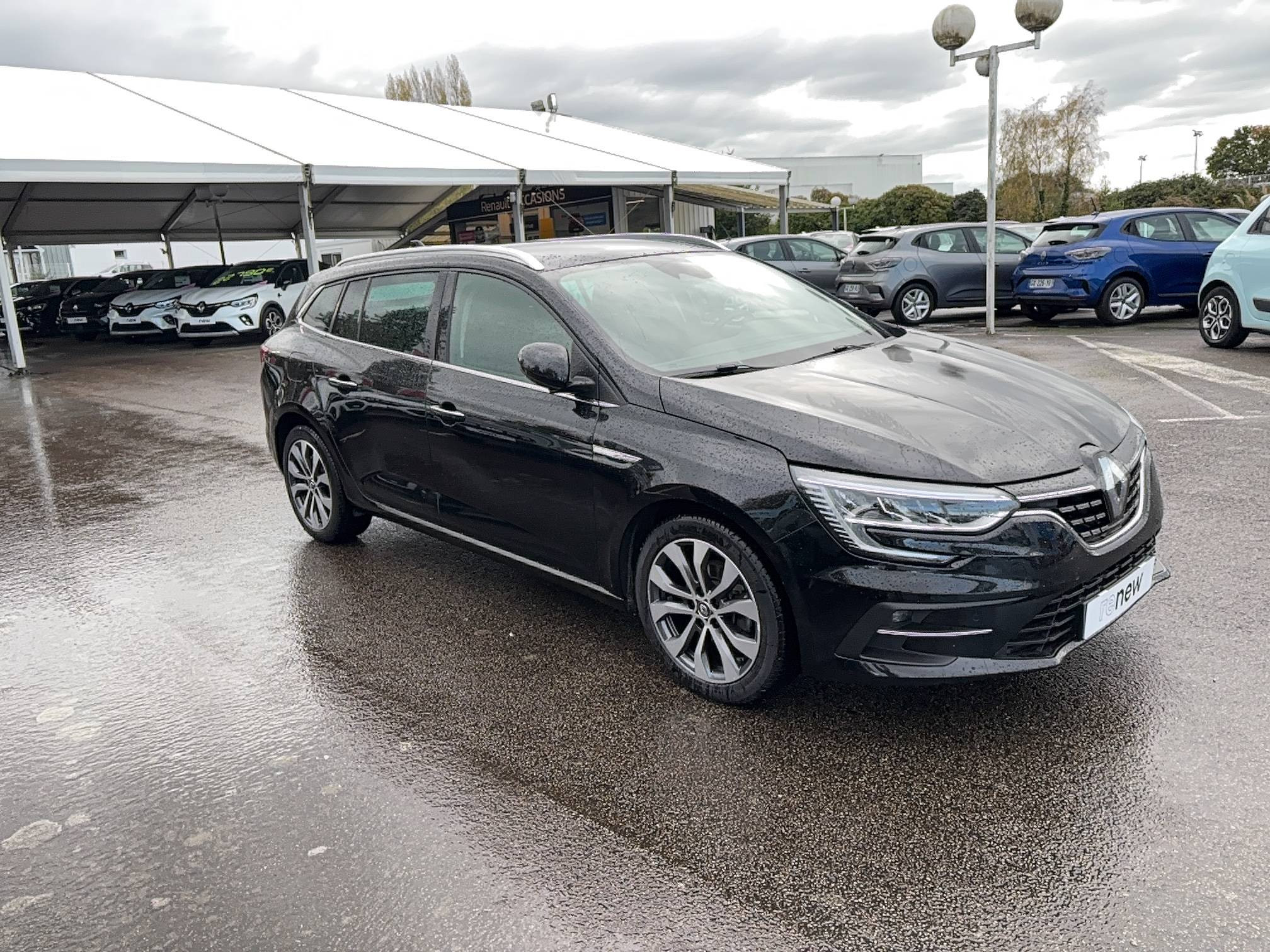 Vente en ligne Renault Megane 4 Estate  TCe 140 EDC au prix de 17 990 €