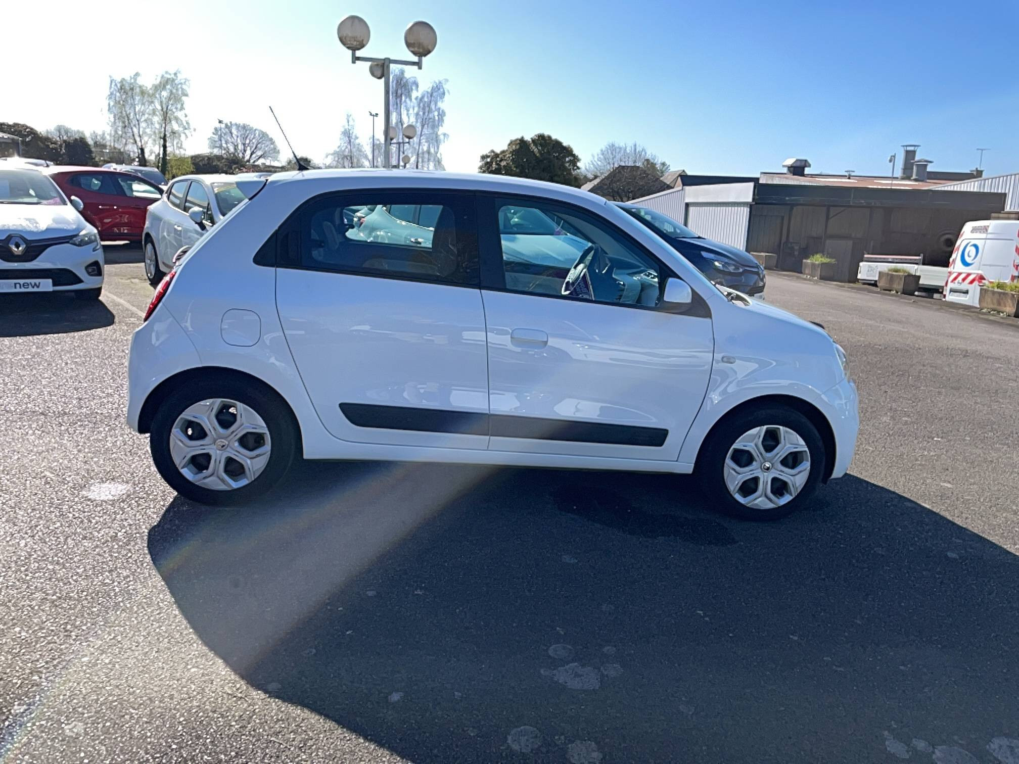 Vente en ligne Renault Twingo 3  SCe 65 - 21 au prix de 10 990 €