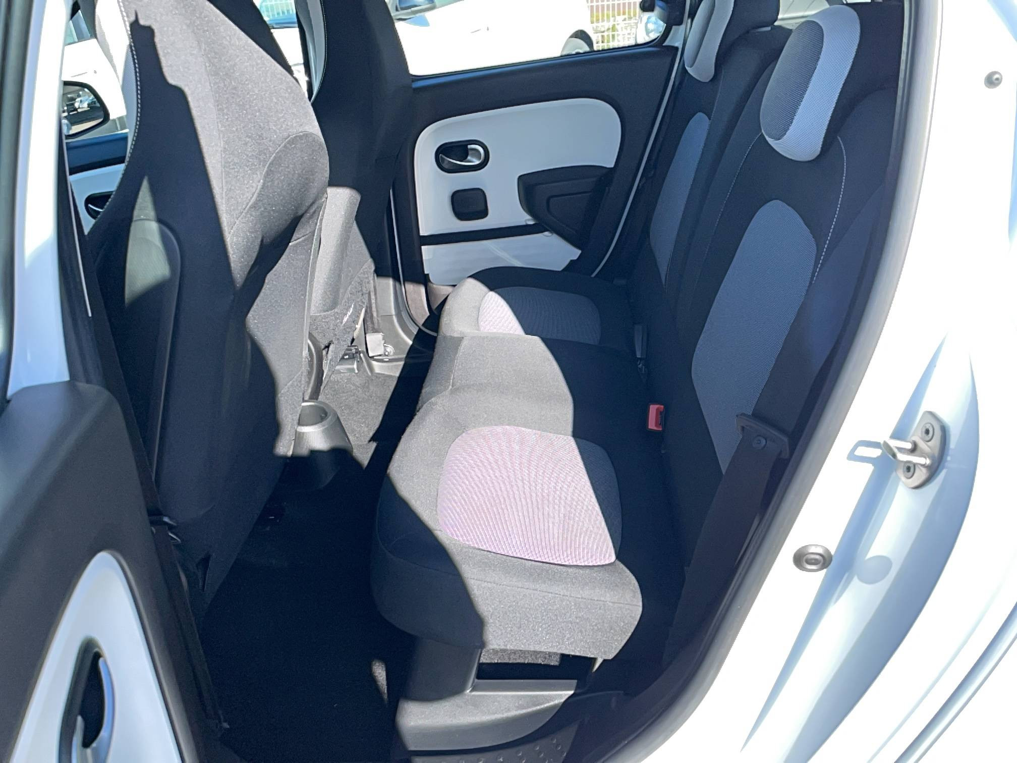 Vente en ligne Renault Twingo 3  SCe 65 - 21 au prix de 10 990 €