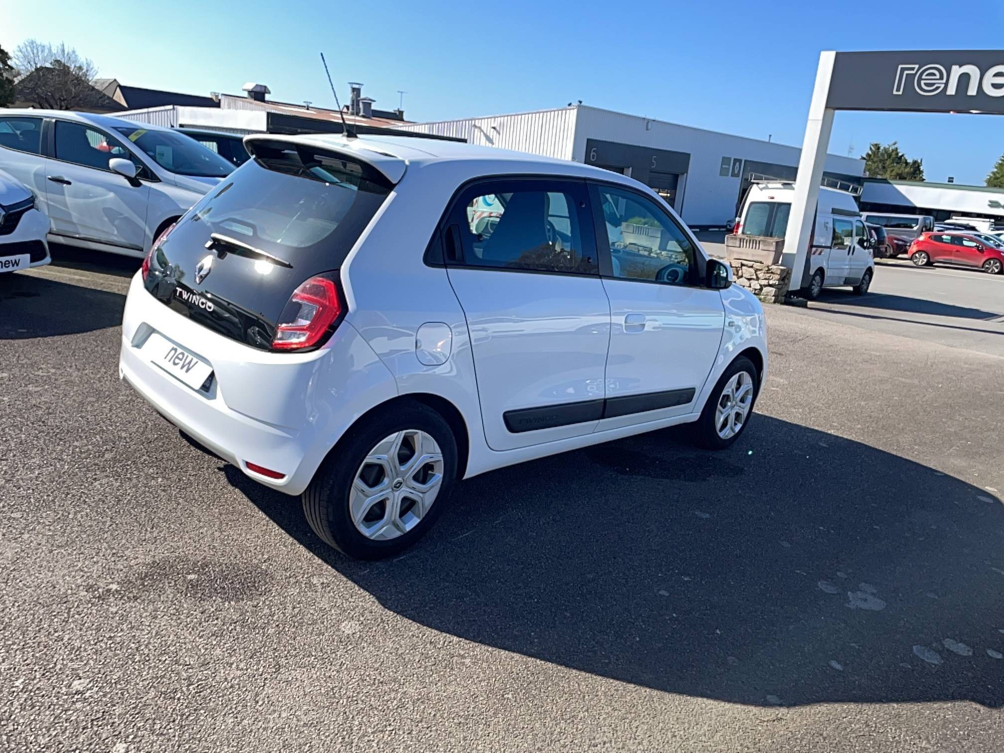 Vente en ligne Renault Twingo 3  SCe 65 - 21 au prix de 10 990 €