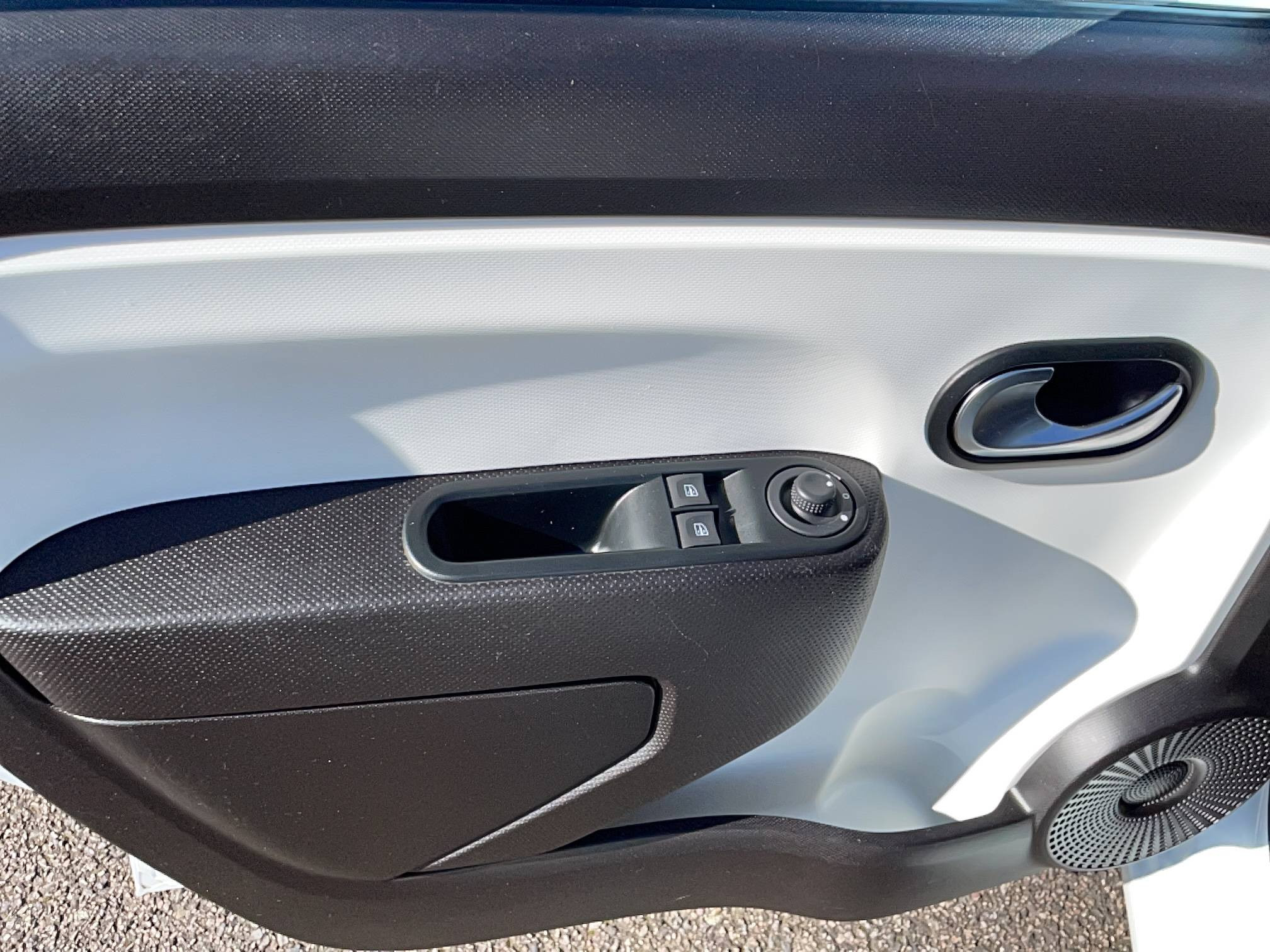 Vente en ligne Renault Twingo 3  SCe 65 - 21 au prix de 10 990 €