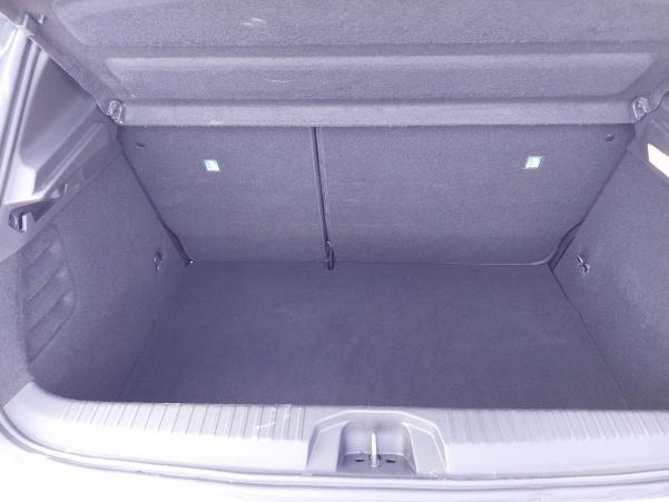 Vente en ligne Renault Clio 5 Clio E-Tech 140 au prix de 16 590 €