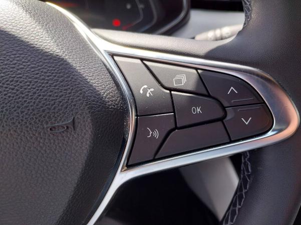 Vente en ligne Renault Clio 5 Clio E-Tech 140 au prix de 16 590 €