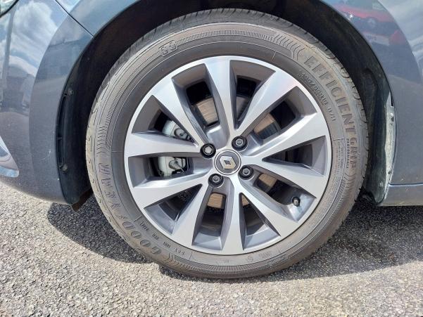 Vente en ligne Renault Clio 5 Clio E-Tech 140 au prix de 16 590 €