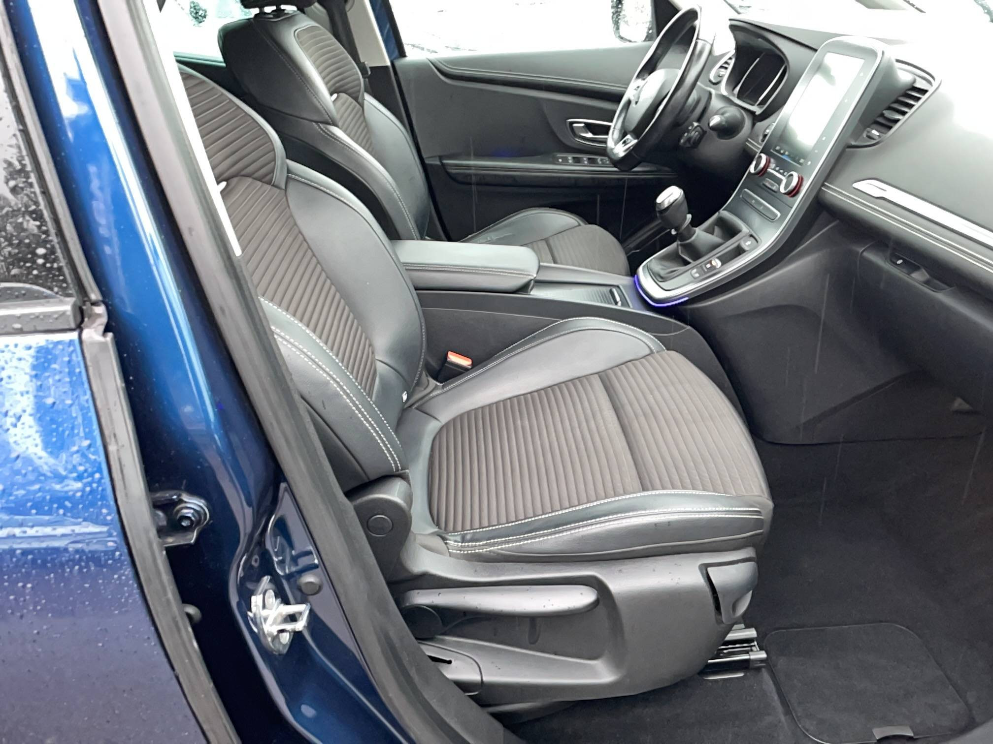 Vente en ligne Renault Scenic 4 Scenic Blue dCi 150 au prix de 14 990 €