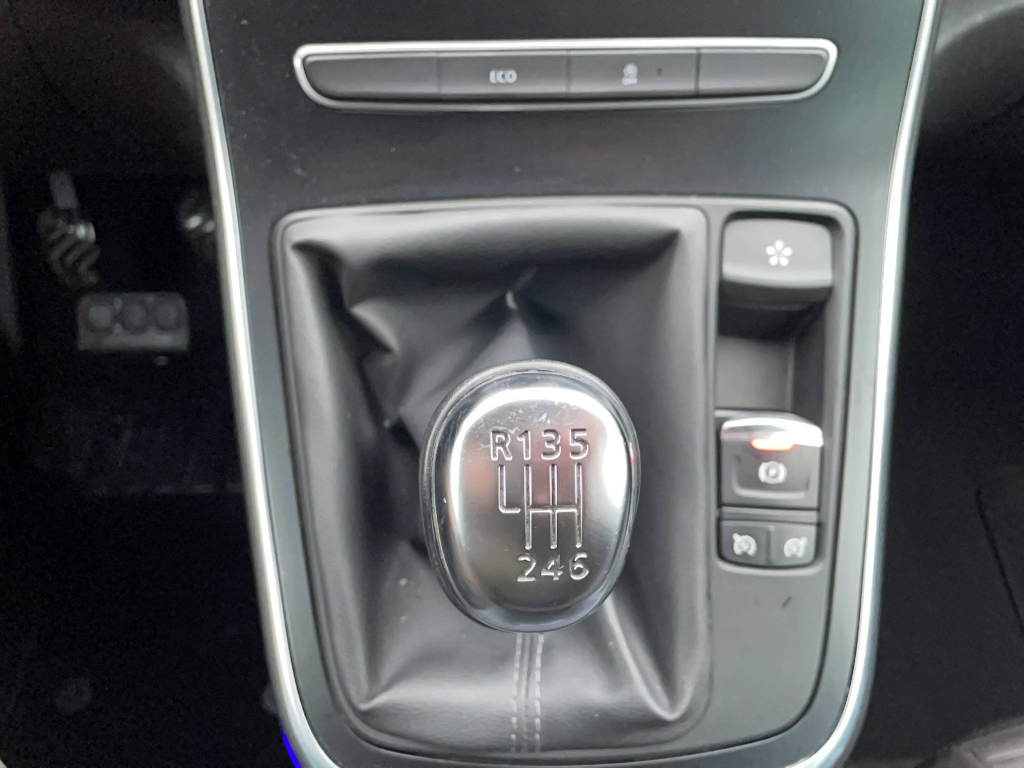 Vente en ligne Renault Scenic 4 Scenic Blue dCi 150 au prix de 14 990 €