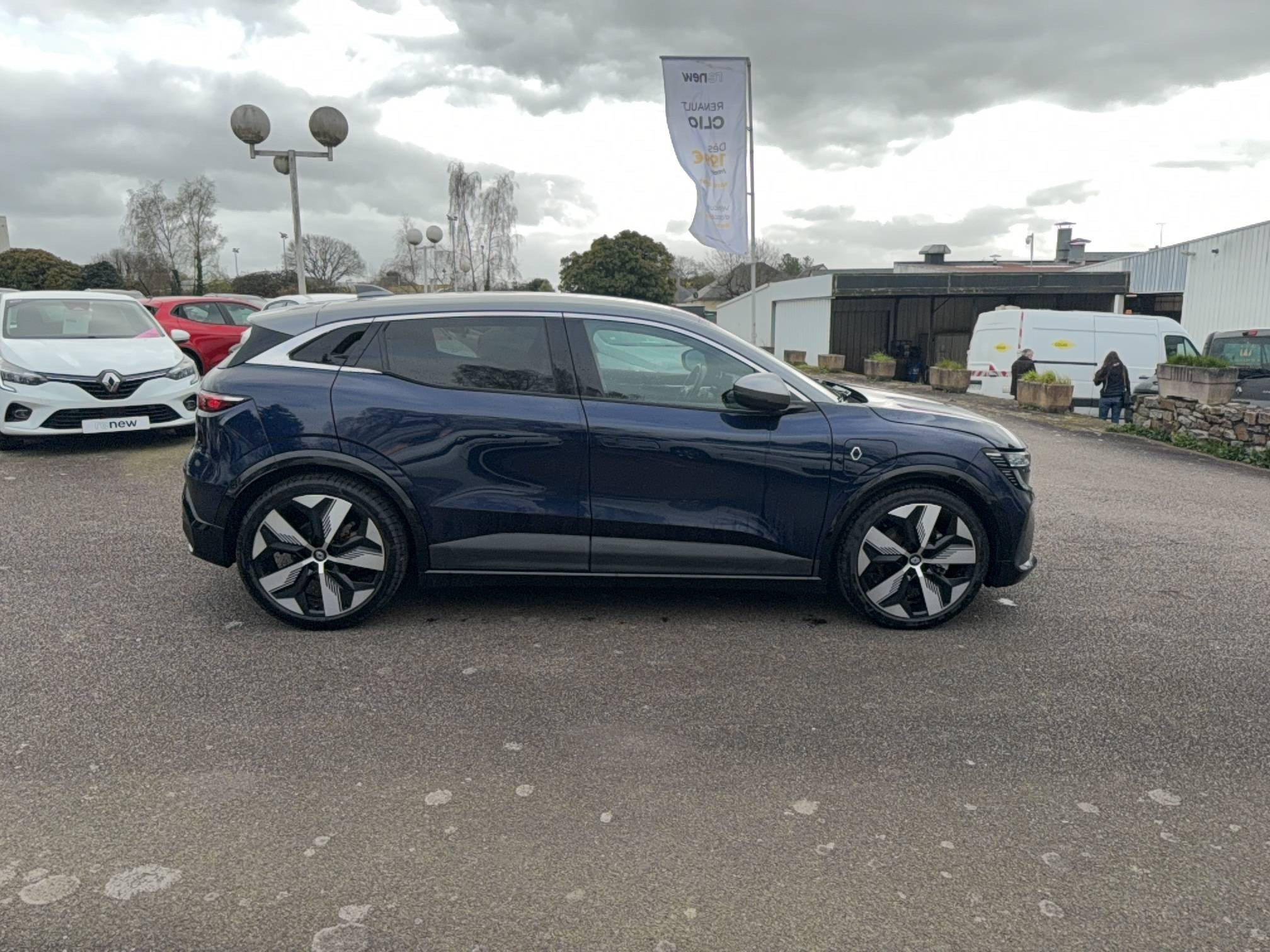 Vente en ligne Renault Megane E-Tech  EV60 220 ch optimum charge au prix de 23 490 €