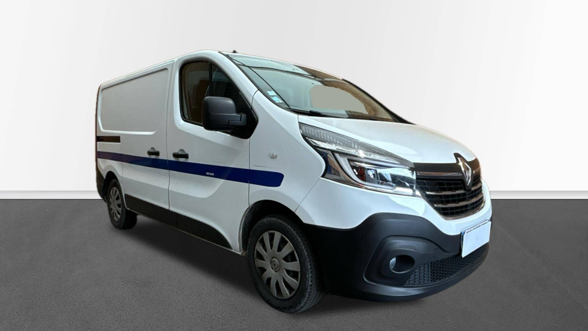 Vente en ligne Renault Trafic 3 Fourgon TRAFIC FGN L1H1 1000 KG DCI 120 au prix de 19 490 €