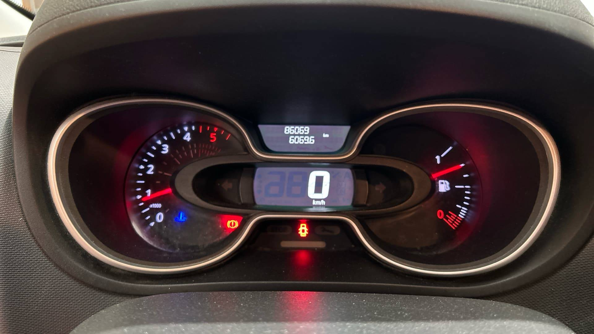 Vente en ligne Renault Trafic 3 Fourgon TRAFIC FGN L1H1 1000 KG DCI 120 au prix de 19 490 €