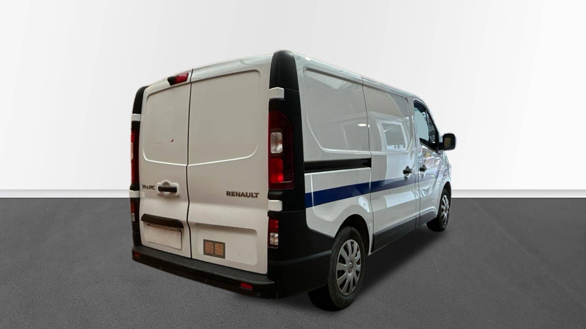 Vente en ligne Renault Trafic 3 Fourgon TRAFIC FGN L1H1 1000 KG DCI 120 au prix de 19 490 €