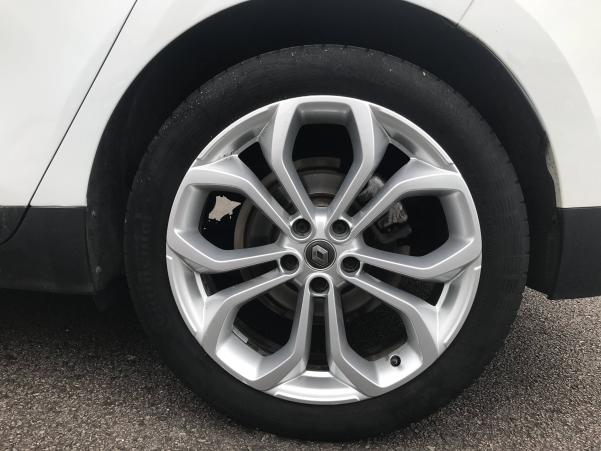 Vente en ligne Renault Grand Scenic 4 Grand Scenic Blue dCi 120 EDC au prix de 16 490 €