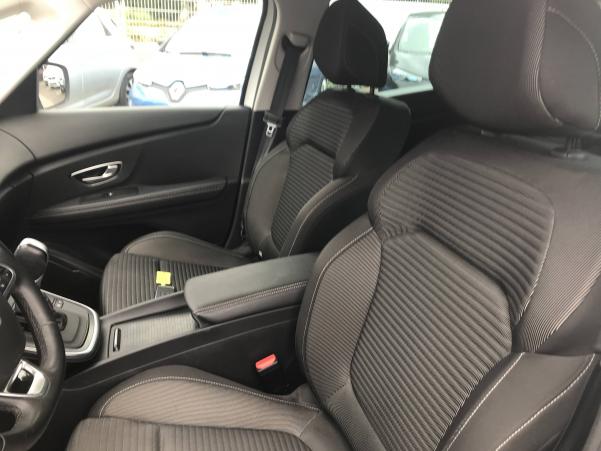 Vente en ligne Renault Grand Scenic 4 Grand Scenic Blue dCi 120 EDC au prix de 16 490 €