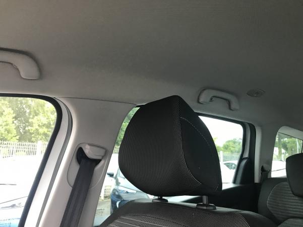 Vente en ligne Renault Grand Scenic 4 Grand Scenic Blue dCi 120 EDC au prix de 16 490 €