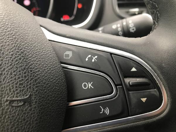 Vente en ligne Renault Grand Scenic 4 Grand Scenic Blue dCi 120 EDC au prix de 16 490 €