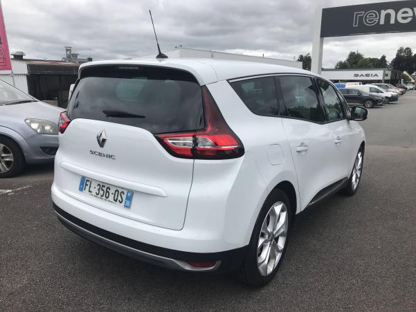 Vente en ligne Renault Grand Scenic 4 Grand Scenic Blue dCi 120 EDC au prix de 16 490 €