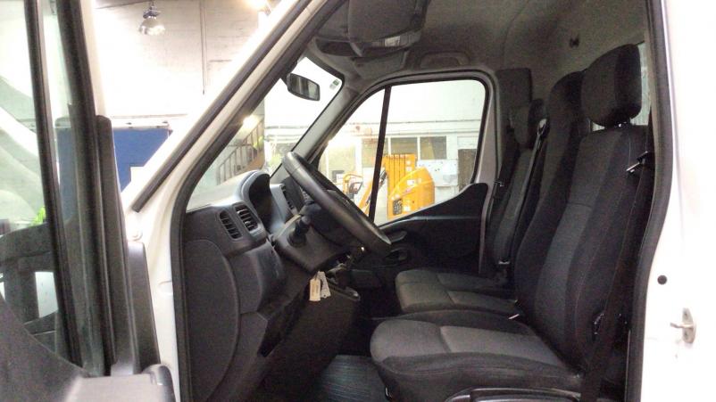 Vente en ligne Renault Master 3 Châssis Cabine MASTER CC PROP RJ3500 PAF AR COURT L2 DCI 130 au prix de 24 990 €