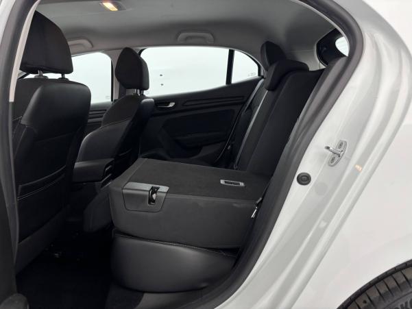 Vente en ligne Renault Megane 4 Mégane IV Berline Blue dCi 115 EDC au prix de 13 990 €