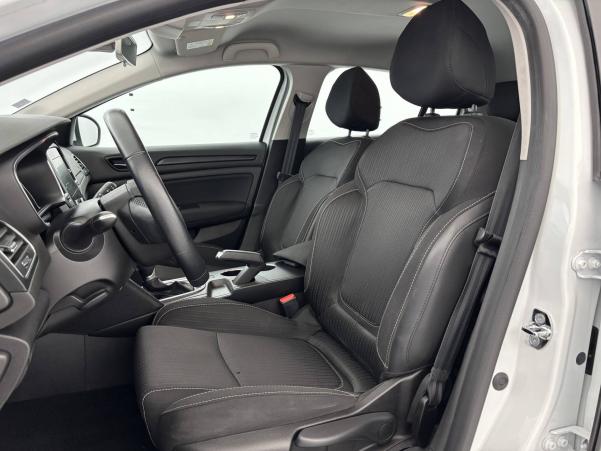 Vente en ligne Renault Megane 4 Mégane IV Berline Blue dCi 115 EDC au prix de 13 990 €