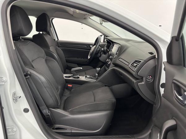 Vente en ligne Renault Megane 4 Mégane IV Berline Blue dCi 115 EDC au prix de 13 990 €