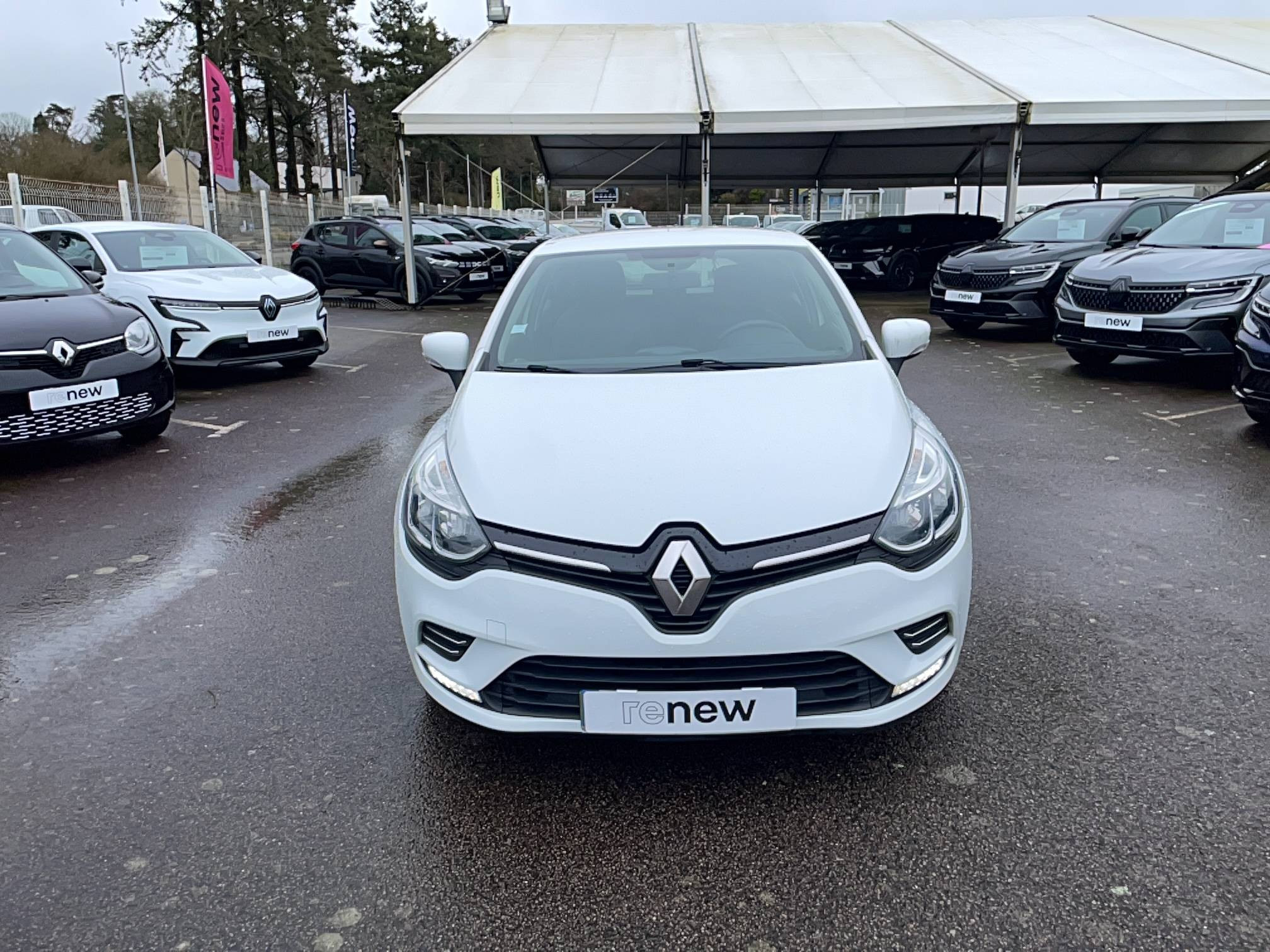 Vente en ligne Renault Clio 4 Clio TCe 75 E6C au prix de 10 990 €