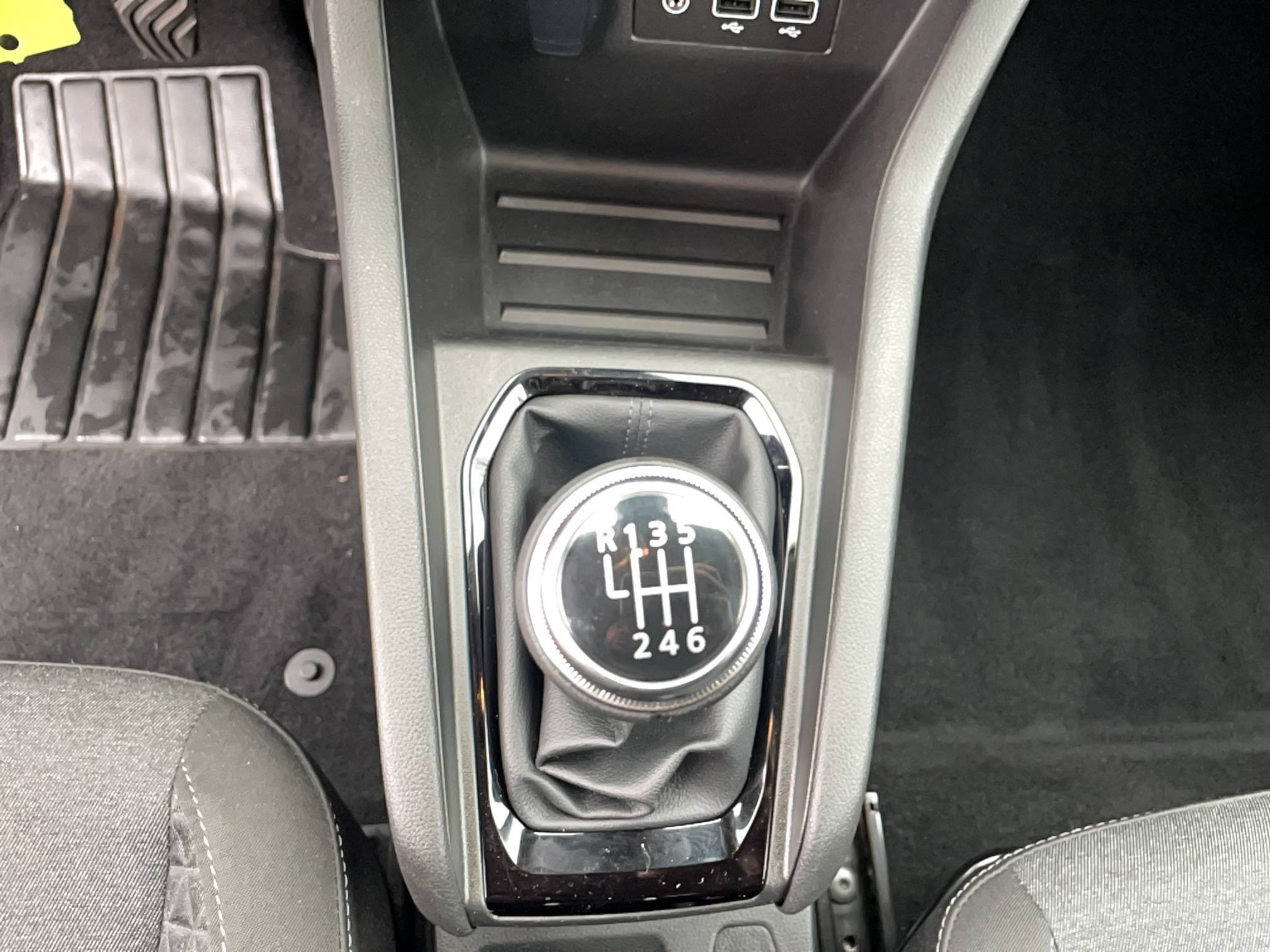 Vente en ligne Renault Clio 5 Clio TCe 90 au prix de 14 290 €