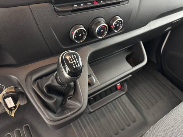 Vente en ligne Renault Master 3 Combi Master Combi L2H2 dCi 135 E6 au prix de 24 990 €