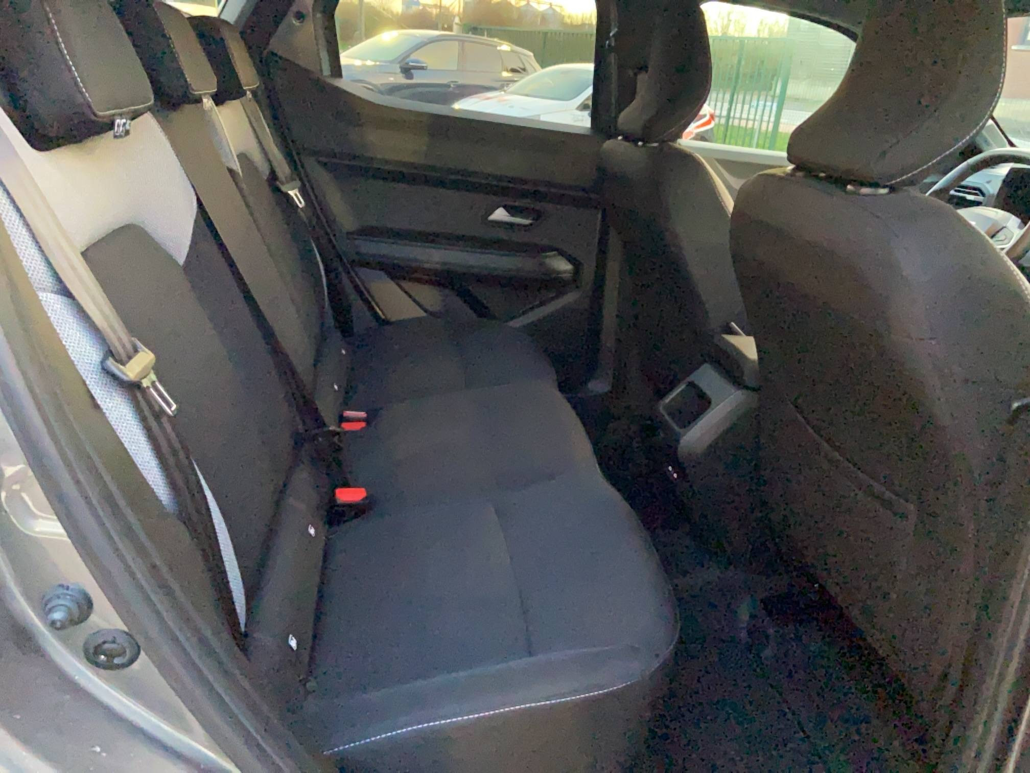 Vente en ligne Dacia Duster  Hybrid 155 au prix de 30 490 €