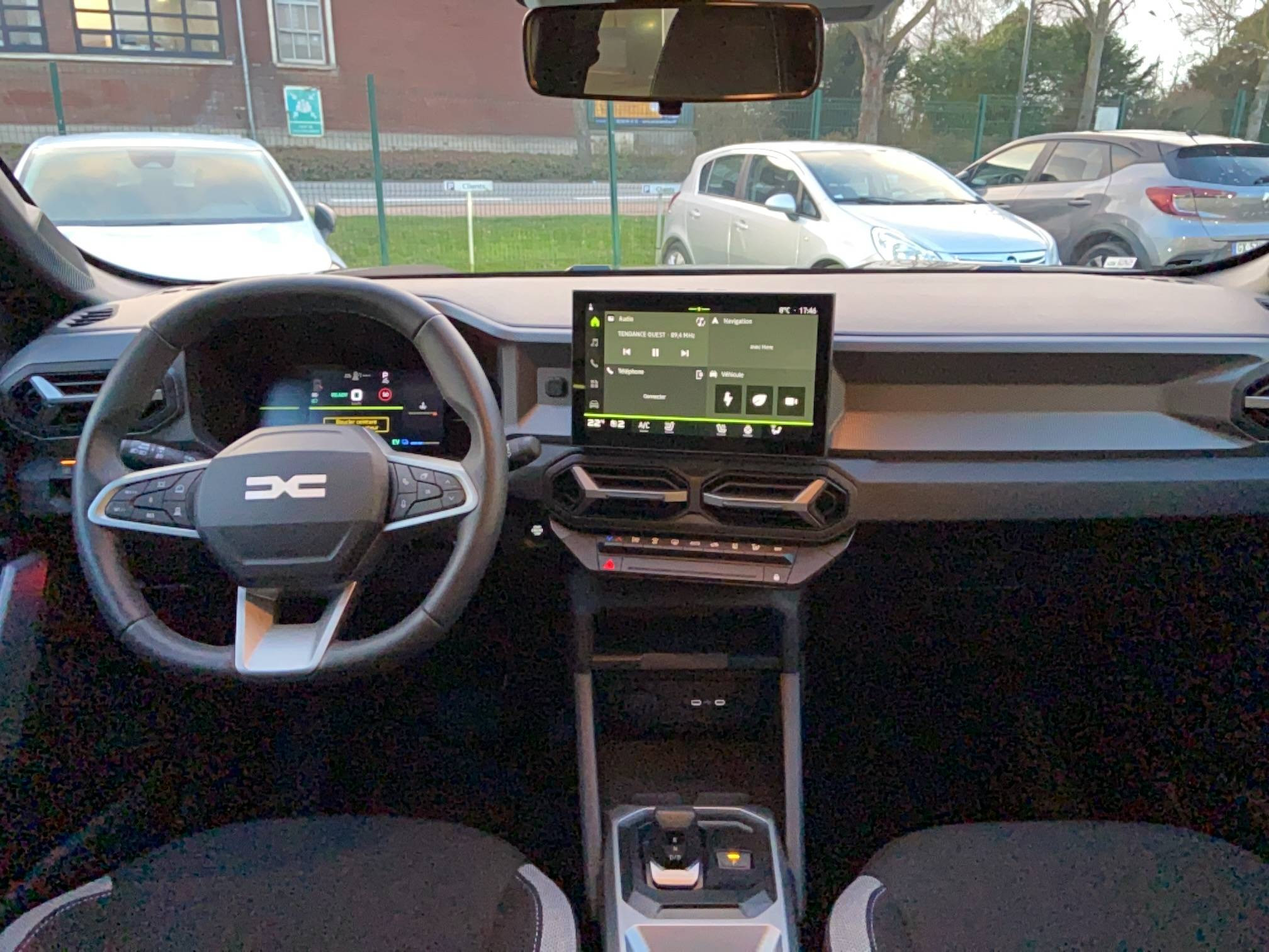 Vente en ligne Dacia Duster  Hybrid 155 au prix de 30 490 €