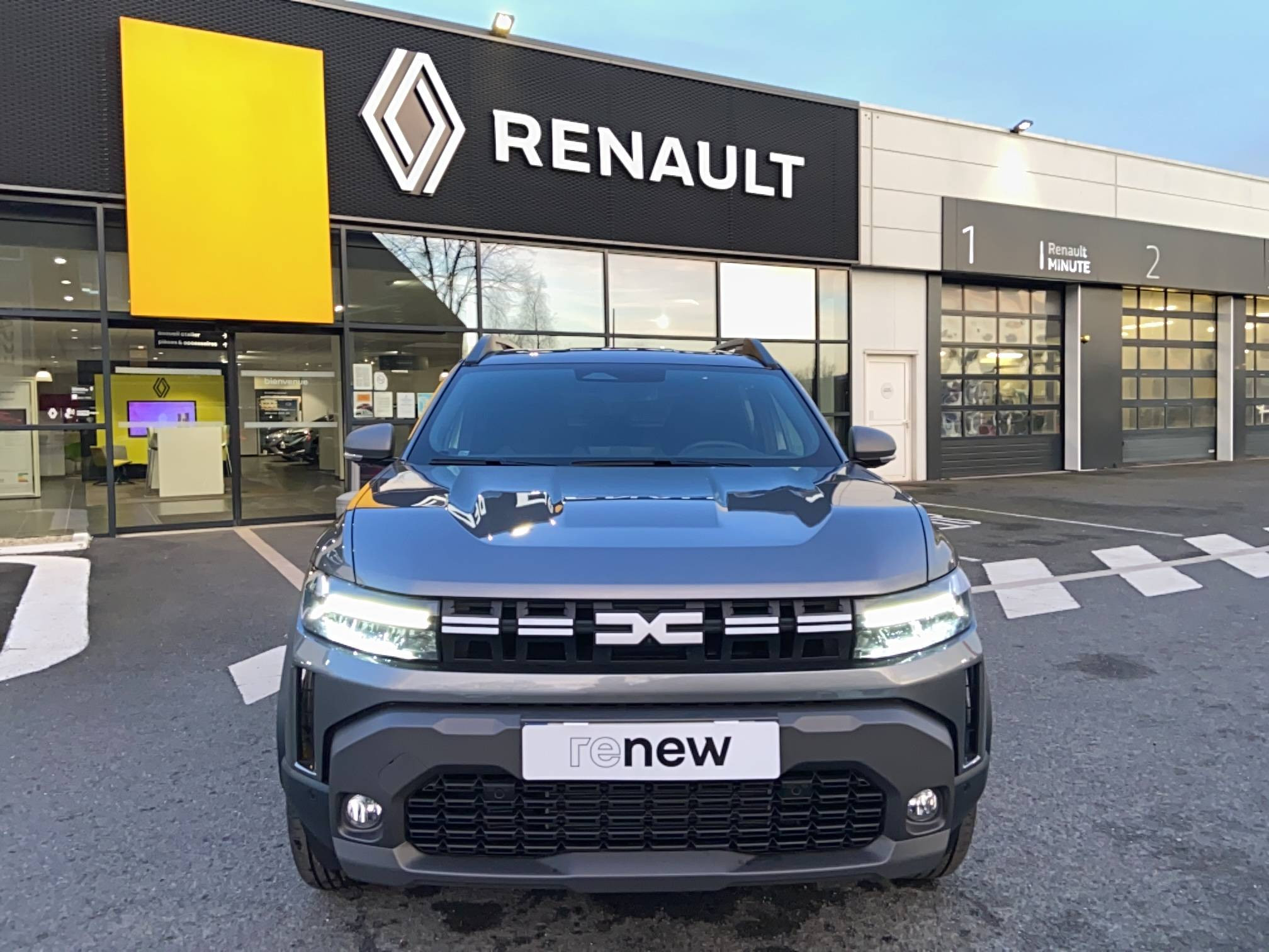 Vente en ligne Dacia Duster  Hybrid 155 au prix de 30 490 €