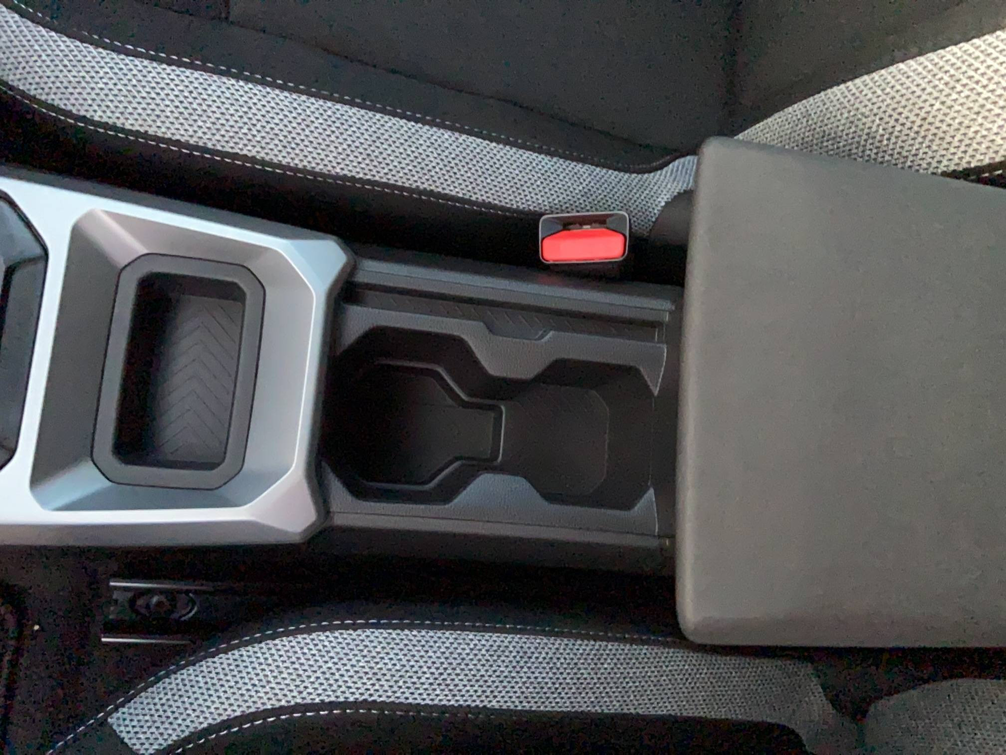 Vente en ligne Dacia Duster  Hybrid 155 au prix de 30 490 €