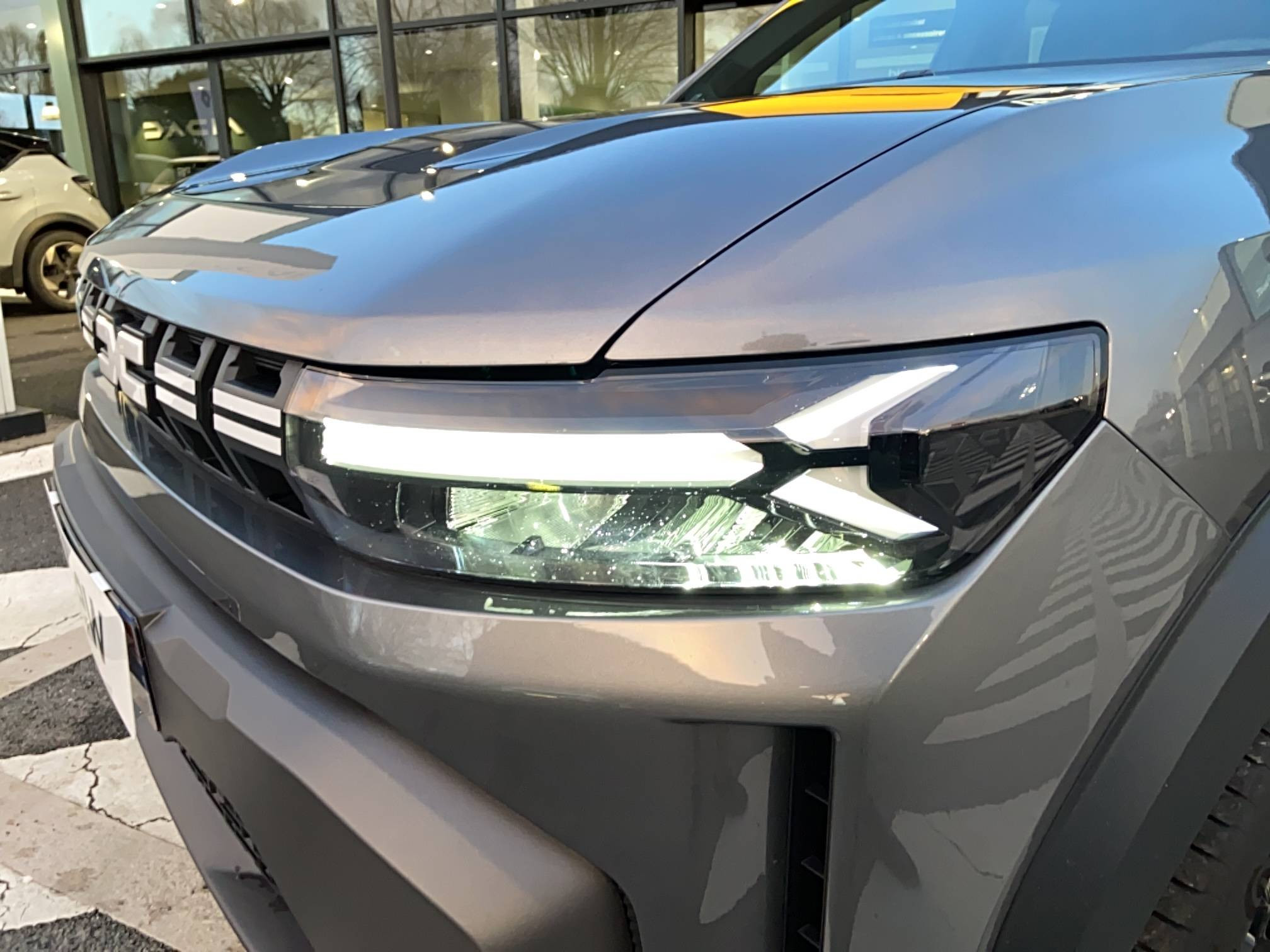 Vente en ligne Dacia Duster  Hybrid 155 au prix de 30 490 €