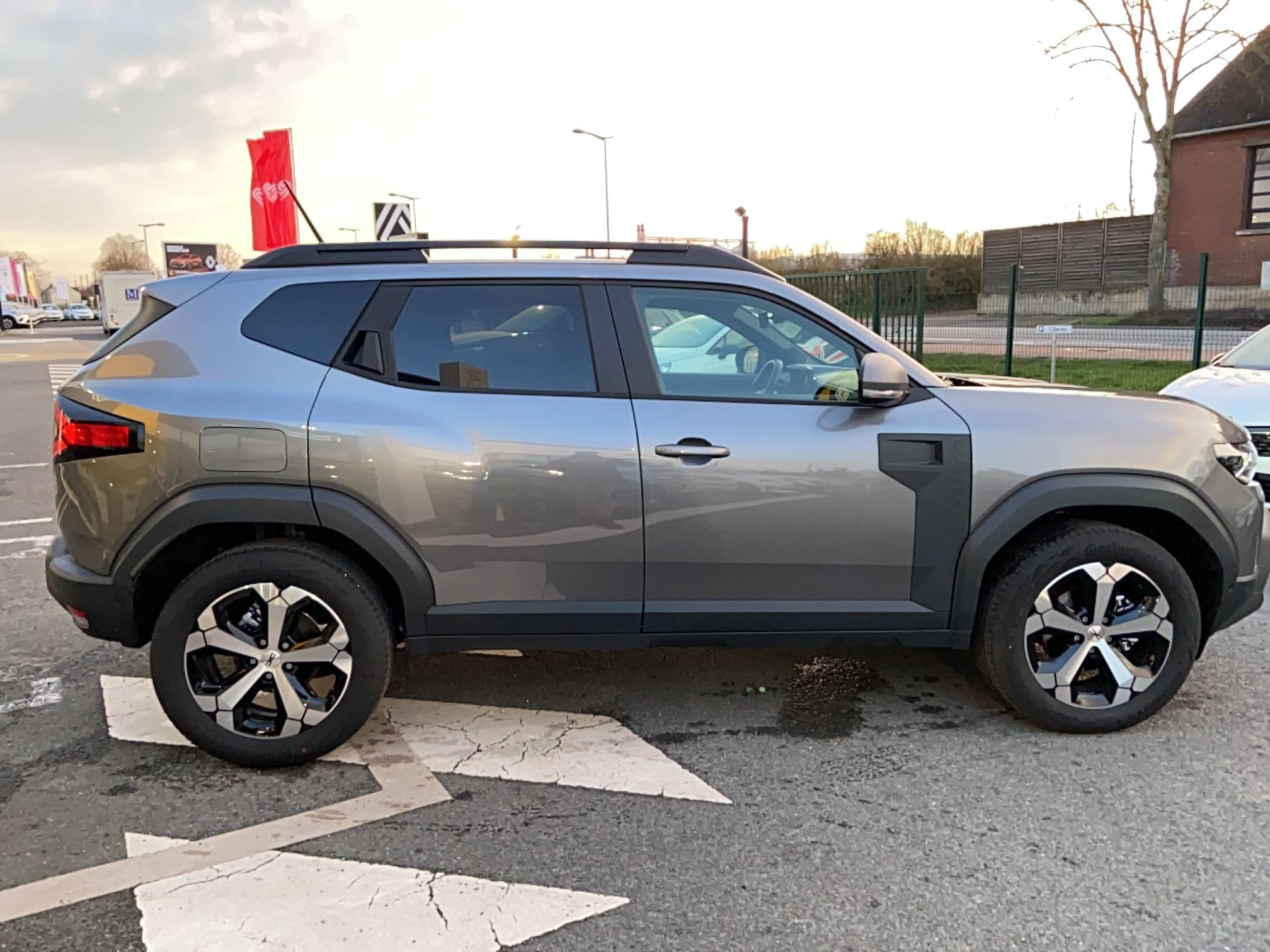 Vente en ligne Dacia Duster  Hybrid 155 au prix de 30 490 €