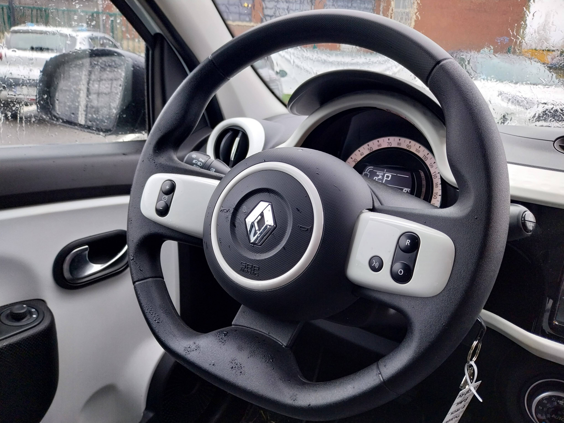 Vente en ligne Renault Twingo Electrique Twingo III E-Tech au prix de 12 490 €