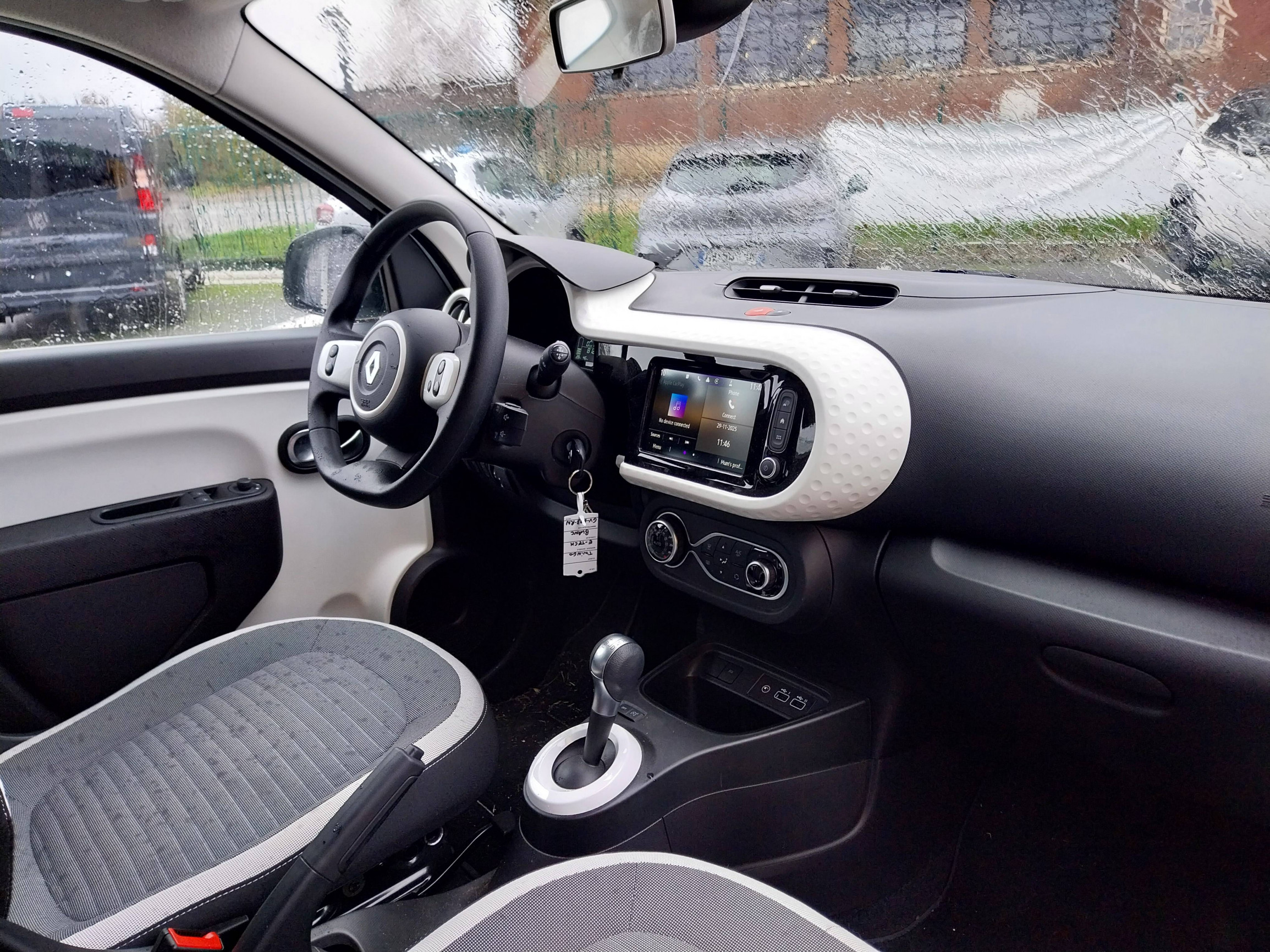 Vente en ligne Renault Twingo Electrique Twingo III E-Tech au prix de 12 490 €