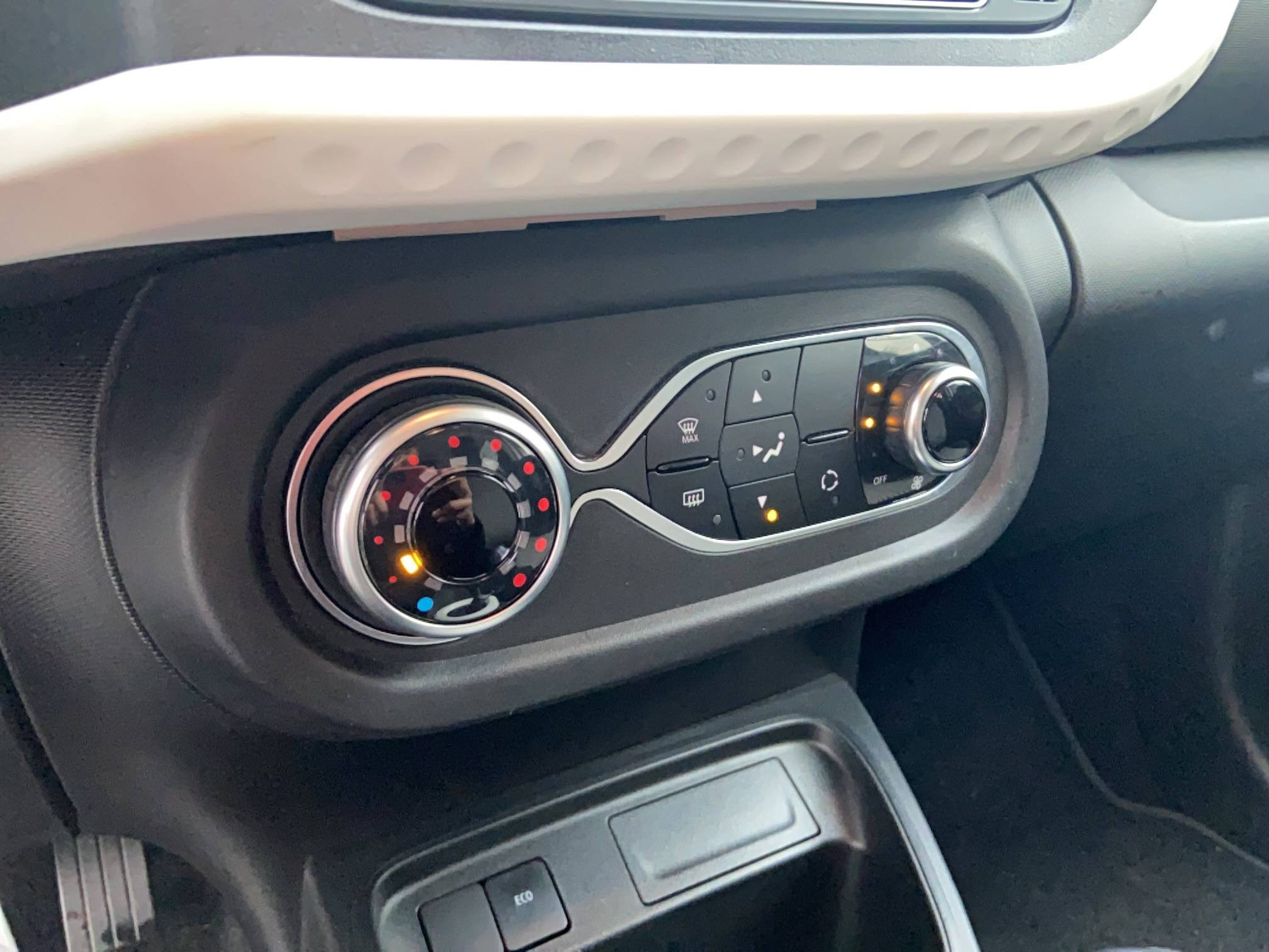 Vente en ligne Renault Twingo Electrique Twingo III E-Tech au prix de 8 990 €