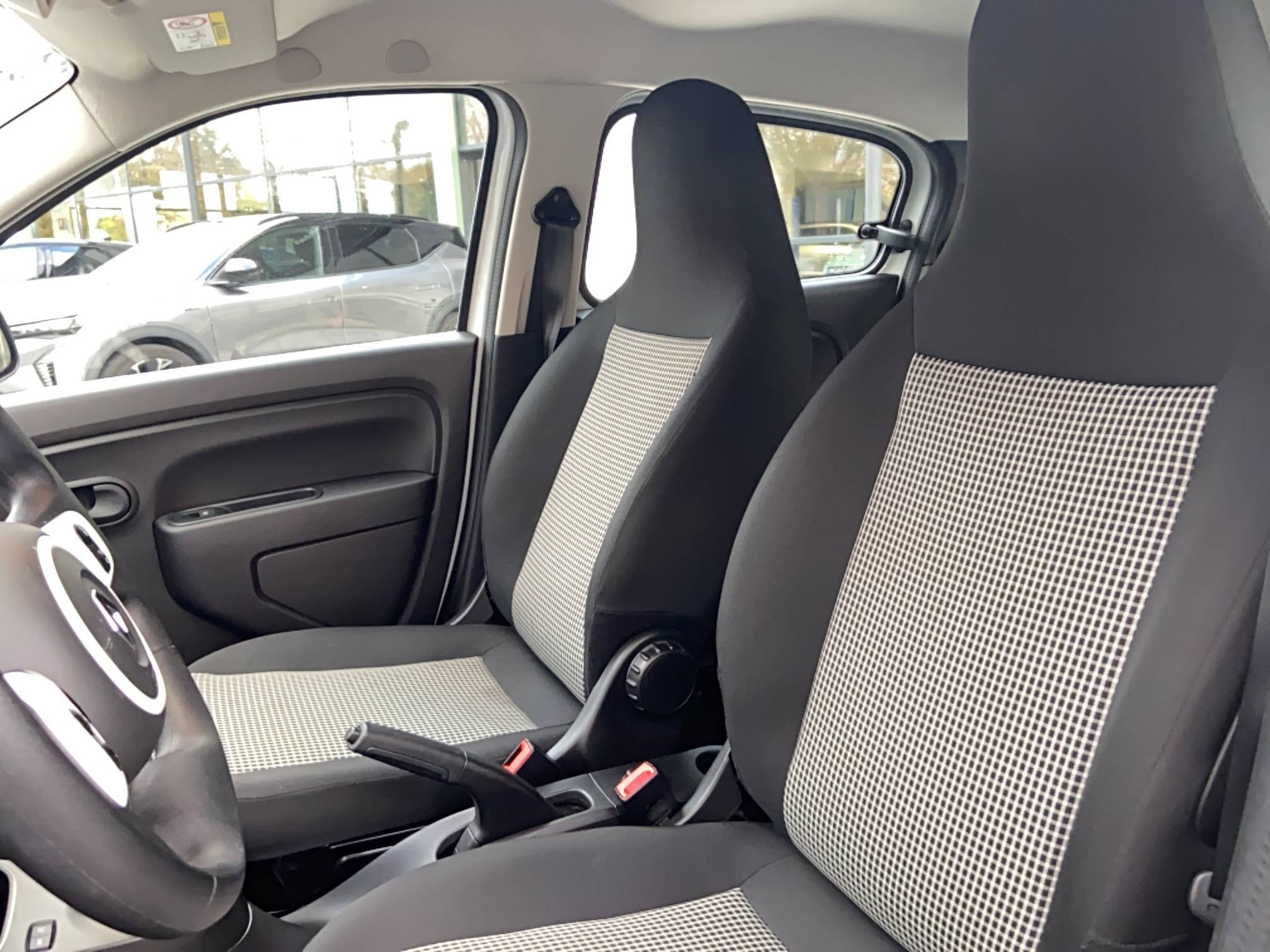 Vente en ligne Renault Twingo Electrique Twingo III E-Tech au prix de 8 990 €