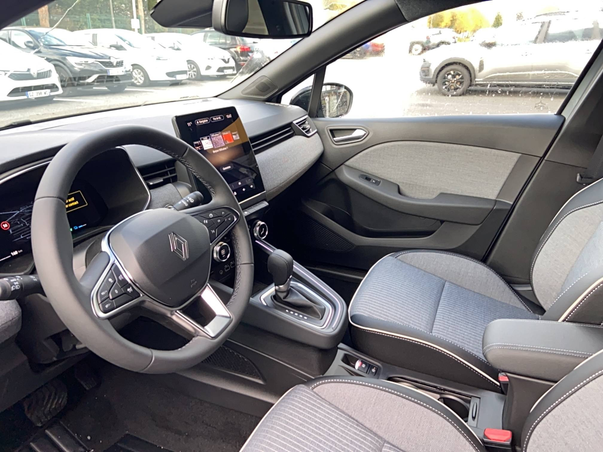 Vente en ligne Renault Clio 5 Clio E-Tech full hybrid 145 ch GSR2 au prix de 23 490 €
