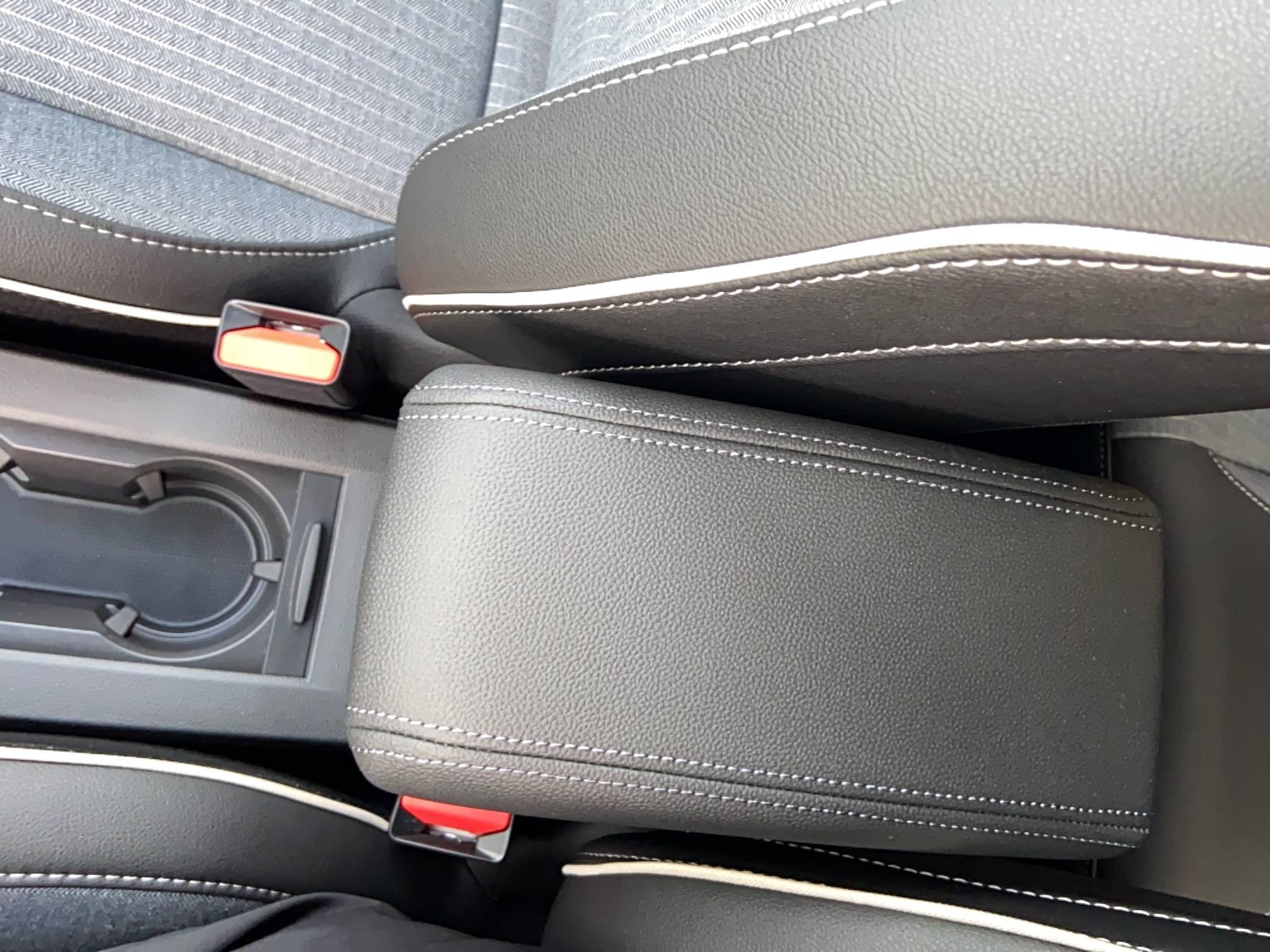 Vente en ligne Renault Clio 5 Clio E-Tech full hybrid 145 ch GSR2 au prix de 23 490 €