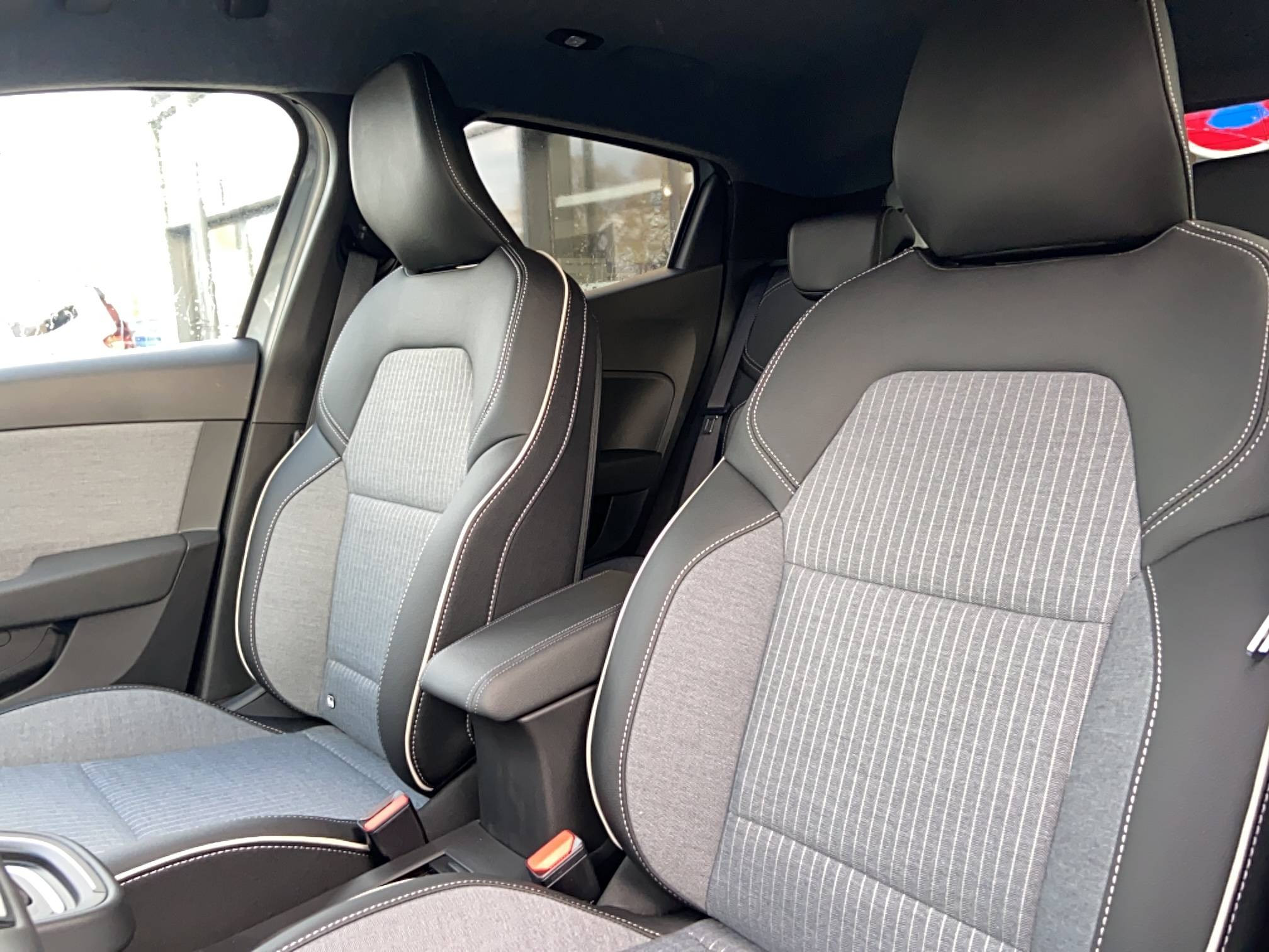 Vente en ligne Renault Clio 5 Clio E-Tech full hybrid 145 ch GSR2 au prix de 23 490 €