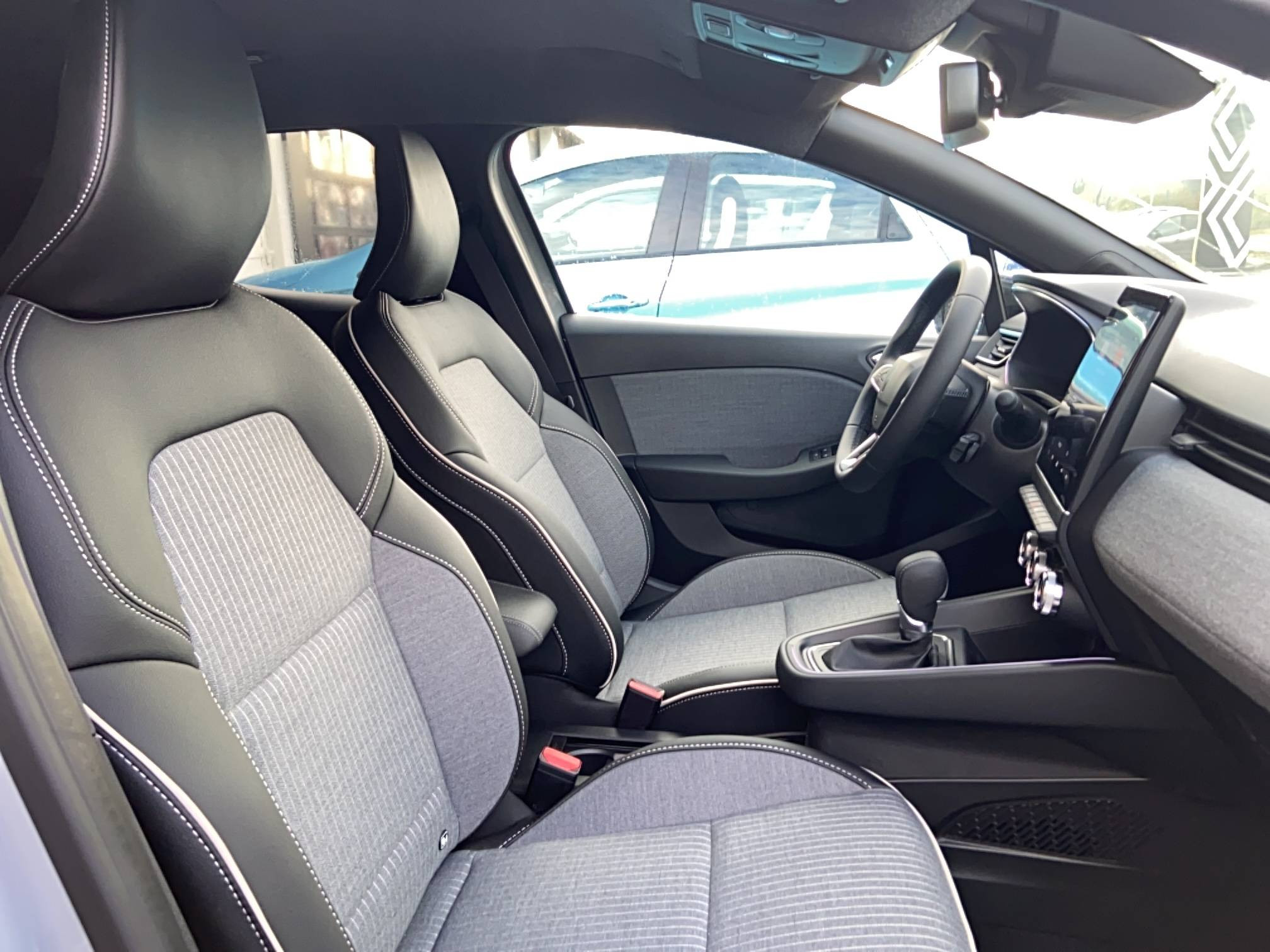 Vente en ligne Renault Clio 5 Clio E-Tech full hybrid 145 ch GSR2 au prix de 23 490 €