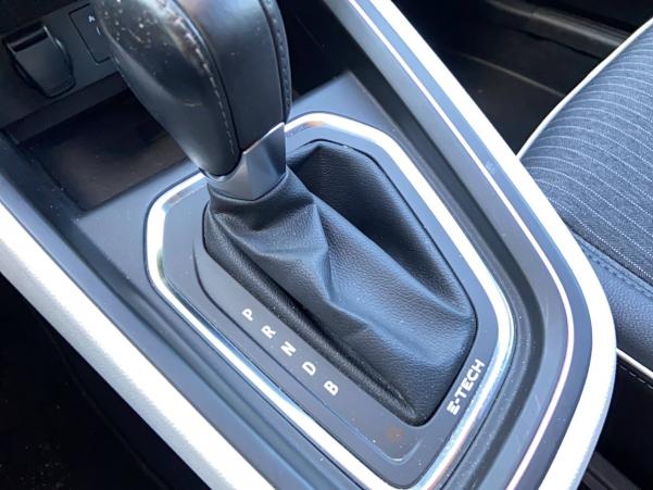 Vente en ligne Renault Clio 5 Clio E-Tech 140 - 21N au prix de 18 990 €