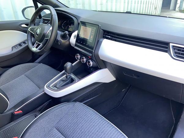 Vente en ligne Renault Clio 5 Clio E-Tech 140 - 21N au prix de 18 990 €
