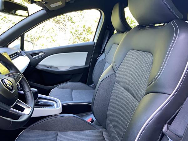 Vente en ligne Renault Clio 5 Clio E-Tech 140 - 21N au prix de 18 990 €