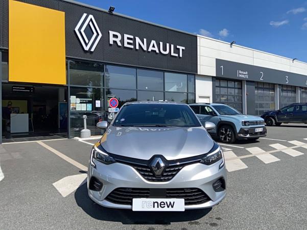 Vente en ligne Renault Clio 5 Clio E-Tech 140 - 21N au prix de 18 990 €